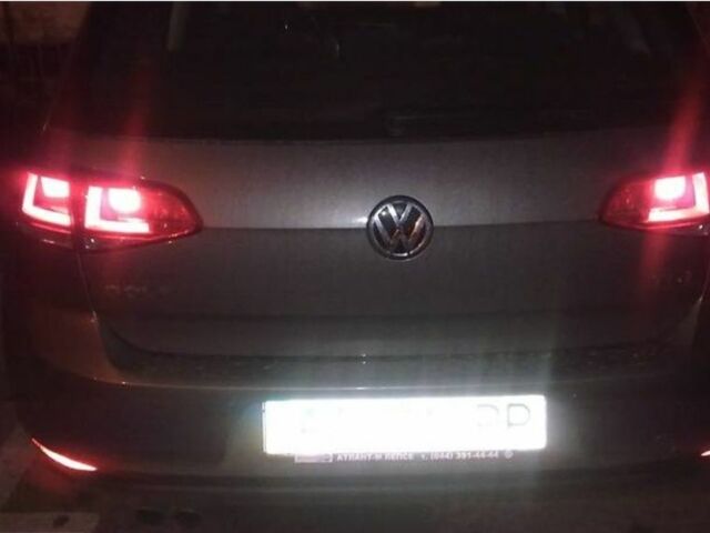 Серый Фольксваген Туарег, объемом двигателя 3 л и пробегом 80 тыс. км за 29264 $, фото 4 на Automoto.ua