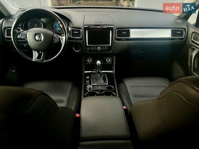 Сірий Фольксваген Туарег, об'ємом двигуна 3.6 л та пробігом 144 тис. км за 21000 $, фото 8 на Automoto.ua