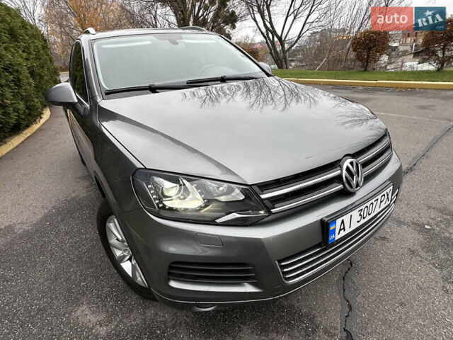 Сірий Фольксваген Туарег, об'ємом двигуна 3 л та пробігом 210 тис. км за 20800 $, фото 17 на Automoto.ua