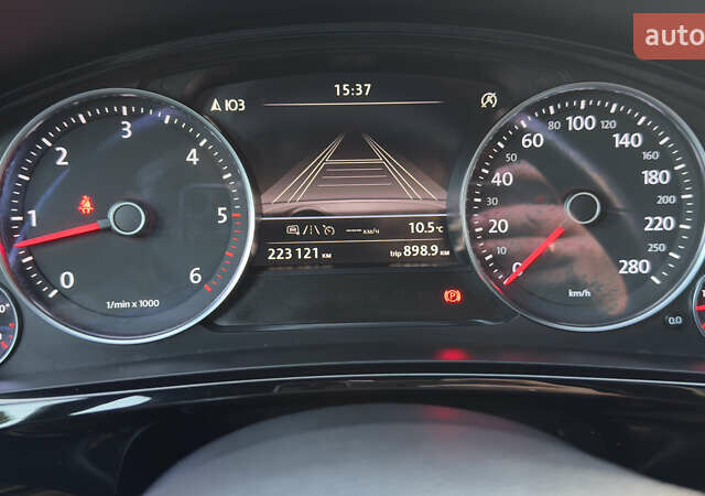 Сірий Фольксваген Туарег, об'ємом двигуна 2.97 л та пробігом 223 тис. км за 24600 $, фото 139 на Automoto.ua