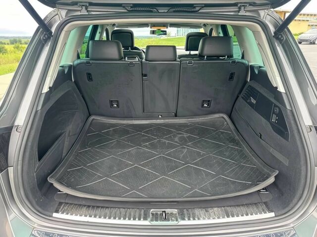 Сірий Фольксваген Туарег, об'ємом двигуна 3 л та пробігом 82 тис. км за 3900 $, фото 14 на Automoto.ua