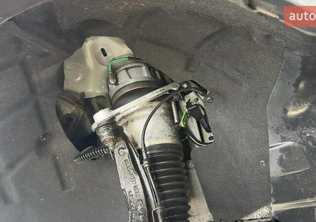 Сірий Фольксваген Туарег, об'ємом двигуна 2.97 л та пробігом 223 тис. км за 24600 $, фото 34 на Automoto.ua