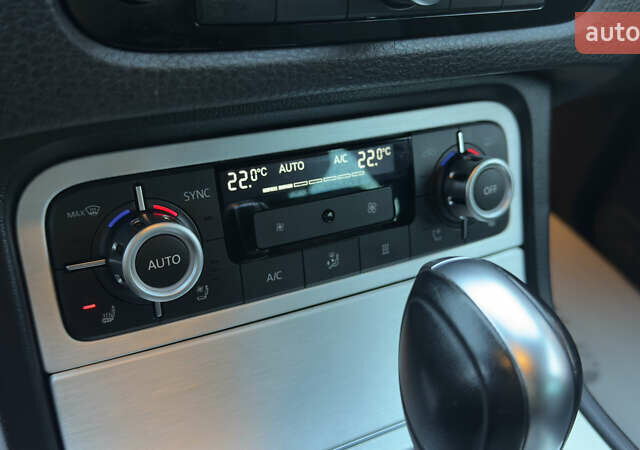 Сірий Фольксваген Туарег, об'ємом двигуна 2.97 л та пробігом 223 тис. км за 24600 $, фото 74 на Automoto.ua