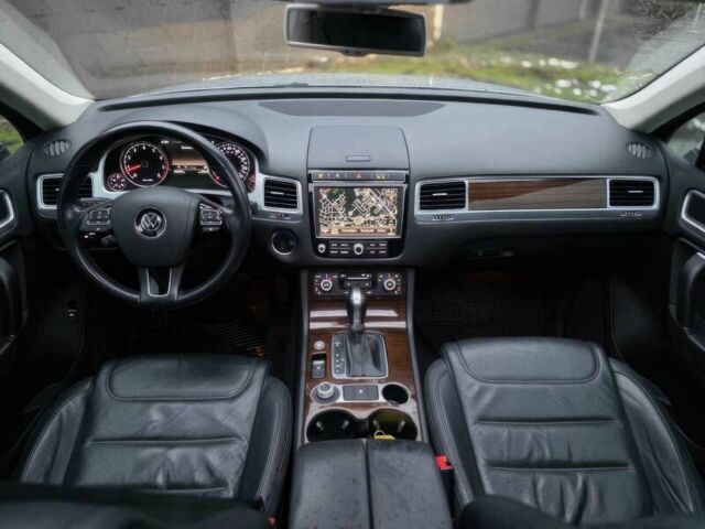 Серый Фольксваген Туарег, объемом двигателя 3.6 л и пробегом 75 тыс. км за 1350 $, фото 5 на Automoto.ua