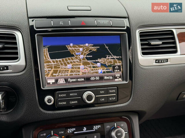 Серый Фольксваген Туарег, объемом двигателя 3 л и пробегом 228 тыс. км за 24900 $, фото 57 на Automoto.ua