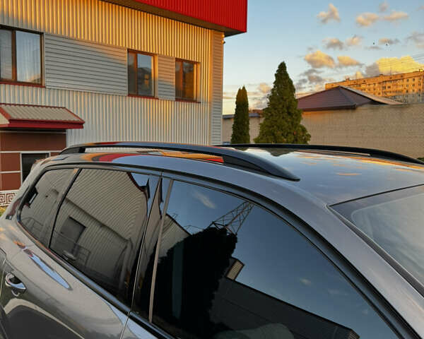 Серый Фольксваген Туарег, объемом двигателя 2.97 л и пробегом 220 тыс. км за 23500 $, фото 6 на Automoto.ua