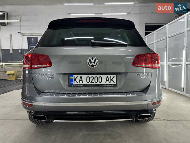 Сірий Фольксваген Туарег, об'ємом двигуна 2.97 л та пробігом 104 тис. км за 29900 $, фото 6 на Automoto.ua