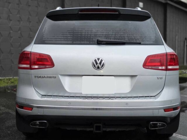 Серый Фольксваген Туарег, объемом двигателя 3.6 л и пробегом 75 тыс. км за 1350 $, фото 4 на Automoto.ua