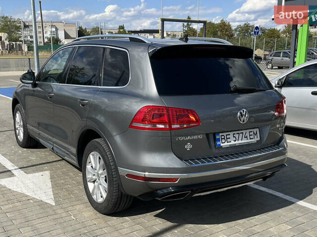 Серый Фольксваген Туарег, объемом двигателя 3 л и пробегом 173 тыс. км за 32000 $, фото 6 на Automoto.ua