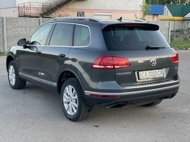 Сірий Фольксваген Туарег, об'ємом двигуна 3 л та пробігом 168 тис. км за 27500 $, фото 3 на Automoto.ua