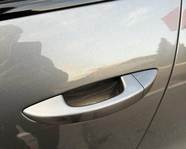 Серый Фольксваген Туарег, объемом двигателя 2.97 л и пробегом 220 тыс. км за 23500 $, фото 18 на Automoto.ua