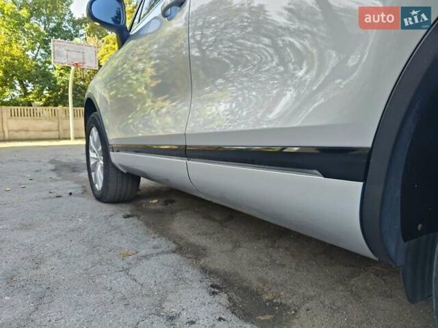 Серый Фольксваген Туарег, объемом двигателя 3.6 л и пробегом 174 тыс. км за 19000 $, фото 9 на Automoto.ua