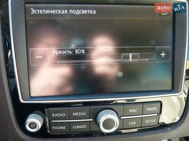 Серый Фольксваген Туарег, объемом двигателя 2.97 л и пробегом 178 тыс. км за 24200 $, фото 43 на Automoto.ua