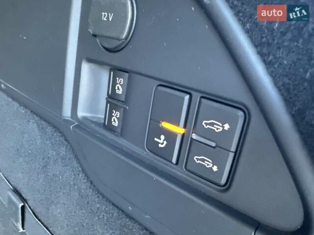 Серый Фольксваген Туарег, объемом двигателя 3 л и пробегом 193 тыс. км за 23450 $, фото 101 на Automoto.ua