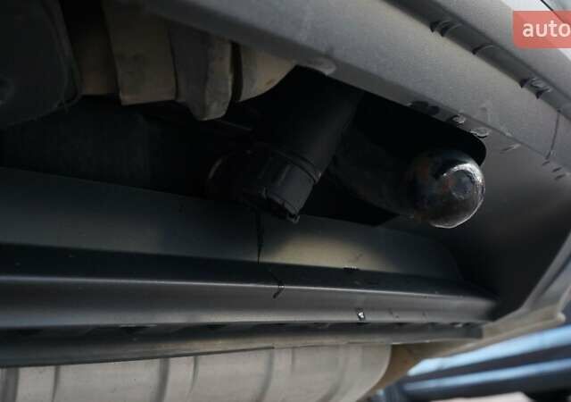 Серый Фольксваген Туарег, объемом двигателя 2.97 л и пробегом 178 тыс. км за 24200 $, фото 15 на Automoto.ua