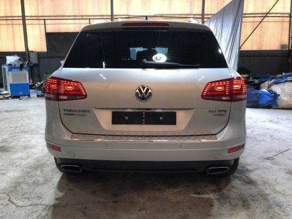 Серый Фольксваген Туарег, объемом двигателя 0 л и пробегом 80 тыс. км за 21000 $, фото 2 на Automoto.ua