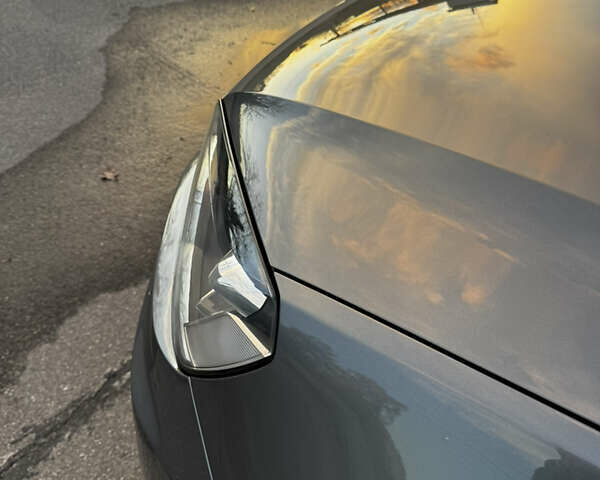 Серый Фольксваген Туарег, объемом двигателя 2.97 л и пробегом 220 тыс. км за 23500 $, фото 17 на Automoto.ua