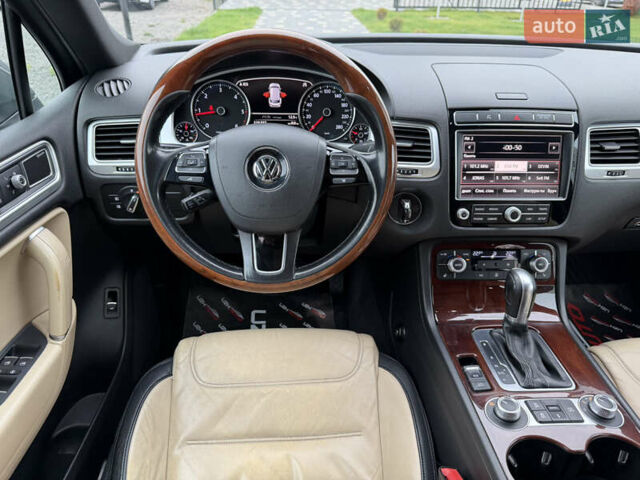 Серый Фольксваген Туарег, объемом двигателя 3 л и пробегом 228 тыс. км за 24900 $, фото 35 на Automoto.ua