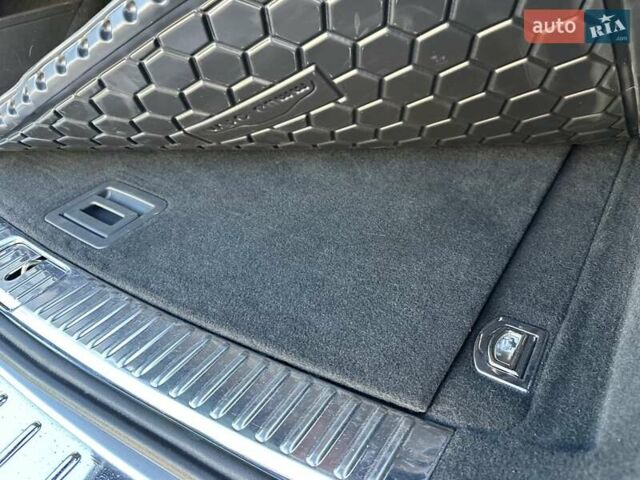 Серый Фольксваген Туарег, объемом двигателя 3 л и пробегом 193 тыс. км за 23450 $, фото 104 на Automoto.ua