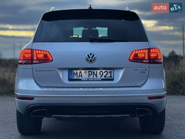 Серый Фольксваген Туарег, объемом двигателя 3 л и пробегом 205 тыс. км за 27500 $, фото 8 на Automoto.ua