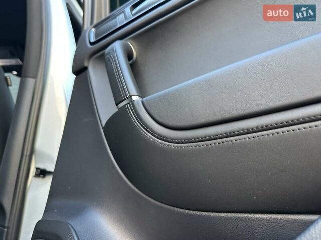 Серый Фольксваген Туарег, объемом двигателя 3 л и пробегом 193 тыс. км за 23450 $, фото 71 на Automoto.ua