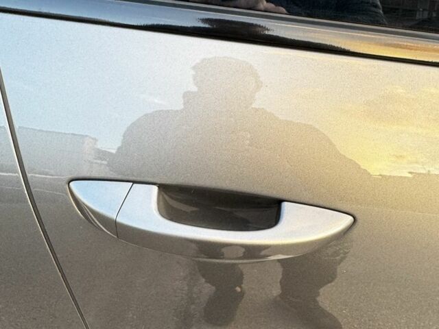 Серый Фольксваген Туарег, объемом двигателя 3 л и пробегом 200 тыс. км за 23500 $, фото 12 на Automoto.ua