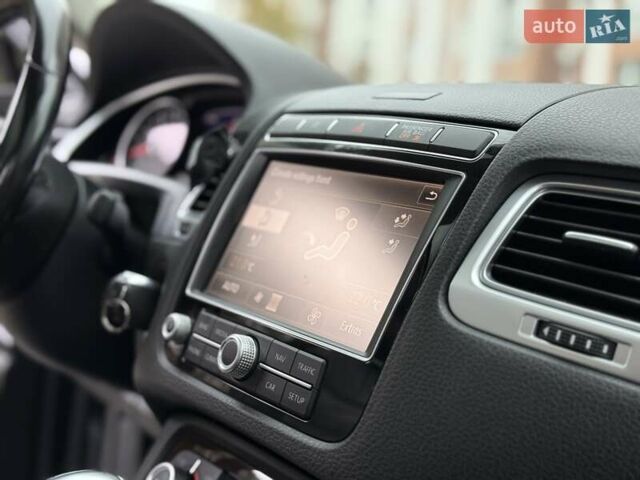 Сірий Фольксваген Туарег, об'ємом двигуна 3.6 л та пробігом 200 тис. км за 18500 $, фото 27 на Automoto.ua