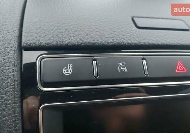 Серый Фольксваген Туарег, объемом двигателя 2.97 л и пробегом 273 тыс. км за 21999 $, фото 21 на Automoto.ua