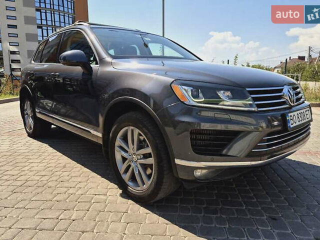 Сірий Фольксваген Туарег, об'ємом двигуна 2.97 л та пробігом 202 тис. км за 22800 $, фото 2 на Automoto.ua