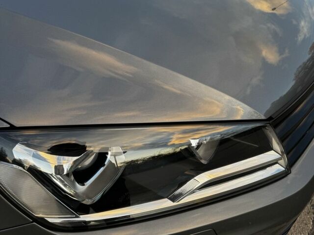 Серый Фольксваген Туарег, объемом двигателя 3 л и пробегом 200 тыс. км за 23500 $, фото 21 на Automoto.ua