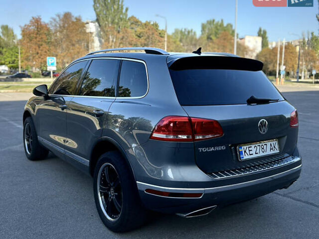 Сірий Фольксваген Туарег, об'ємом двигуна 2.97 л та пробігом 220 тис. км за 21400 $, фото 6 на Automoto.ua