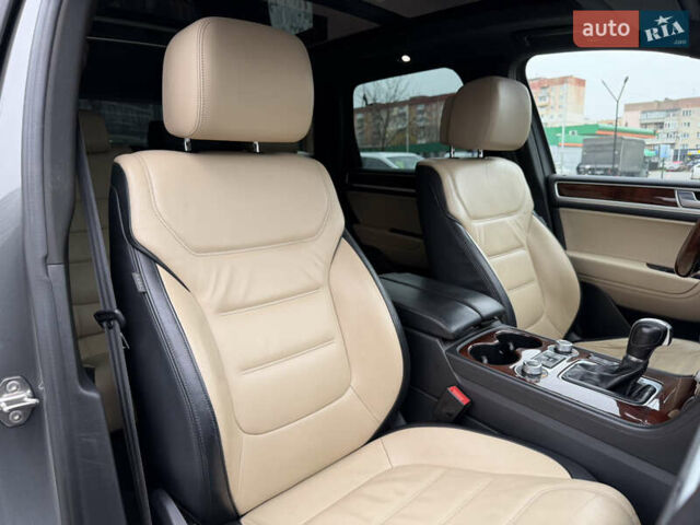 Серый Фольксваген Туарег, объемом двигателя 3 л и пробегом 228 тыс. км за 24900 $, фото 47 на Automoto.ua