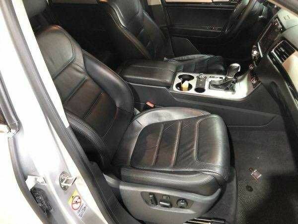 Серый Фольксваген Туарег, объемом двигателя 0 л и пробегом 80 тыс. км за 21000 $, фото 8 на Automoto.ua