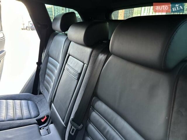 Серый Фольксваген Туарег, объемом двигателя 3 л и пробегом 193 тыс. км за 23450 $, фото 80 на Automoto.ua