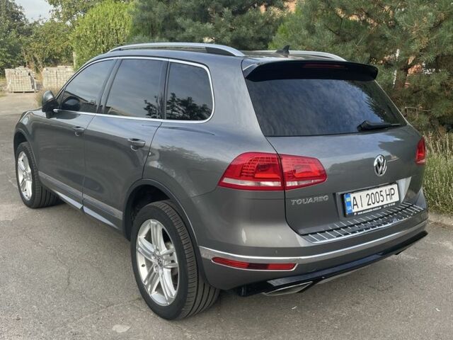 Сірий Фольксваген Туарег, об'ємом двигуна 3 л та пробігом 262 тис. км за 27999 $, фото 7 на Automoto.ua