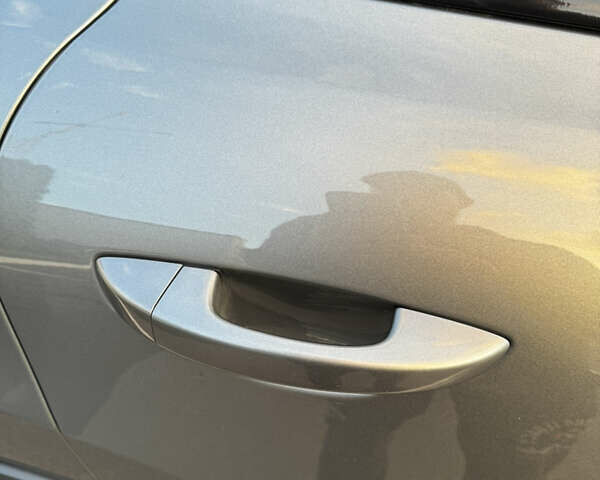 Серый Фольксваген Туарег, объемом двигателя 2.97 л и пробегом 220 тыс. км за 23500 $, фото 20 на Automoto.ua