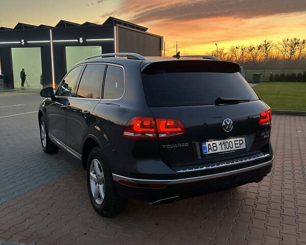 Серый Фольксваген Туарег, объемом двигателя 2.97 л и пробегом 200 тыс. км за 28500 $, фото 35 на Automoto.ua