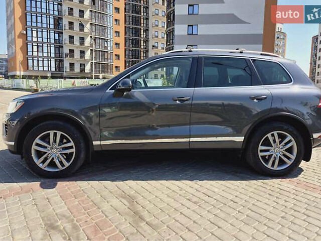 Сірий Фольксваген Туарег, об'ємом двигуна 2.97 л та пробігом 202 тис. км за 22800 $, фото 7 на Automoto.ua