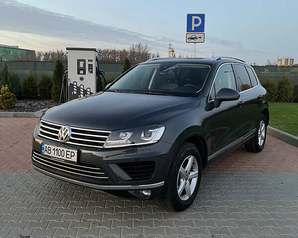 Серый Фольксваген Туарег, объемом двигателя 2.97 л и пробегом 200 тыс. км за 28500 $, фото 26 на Automoto.ua