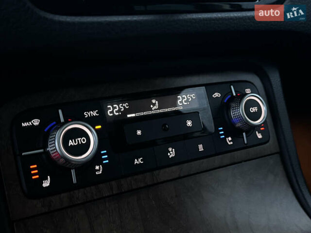 Серый Фольксваген Туарег, объемом двигателя 3 л и пробегом 205 тыс. км за 27500 $, фото 63 на Automoto.ua