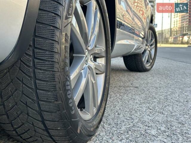 Серый Фольксваген Туарег, объемом двигателя 3 л и пробегом 193 тыс. км за 23450 $, фото 8 на Automoto.ua