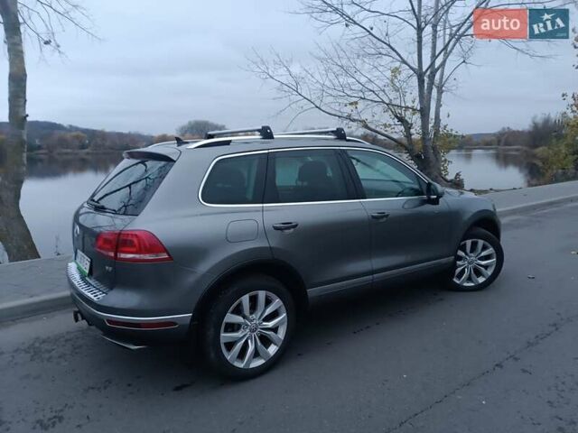 Серый Фольксваген Туарег, объемом двигателя 3.6 л и пробегом 165 тыс. км за 17500 $, фото 5 на Automoto.ua
