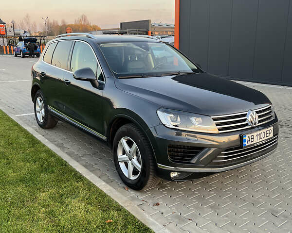 Серый Фольксваген Туарег, объемом двигателя 2.97 л и пробегом 200 тыс. км за 28500 $, фото 7 на Automoto.ua