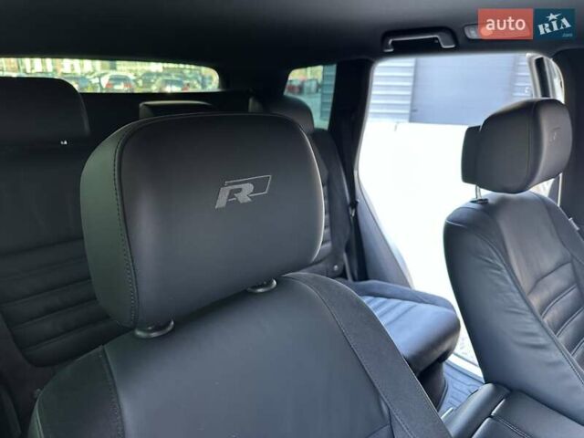 Серый Фольксваген Туарег, объемом двигателя 3 л и пробегом 193 тыс. км за 23450 $, фото 57 на Automoto.ua