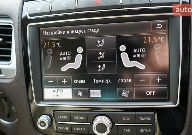 Серый Фольксваген Туарег, объемом двигателя 2.97 л и пробегом 178 тыс. км за 24200 $, фото 39 на Automoto.ua