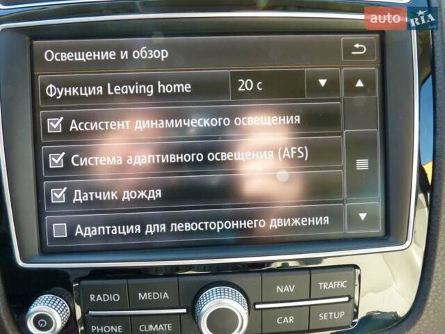 Серый Фольксваген Туарег, объемом двигателя 2.97 л и пробегом 178 тыс. км за 24200 $, фото 44 на Automoto.ua