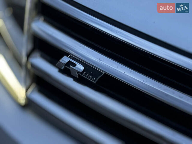 Серый Фольксваген Туарег, объемом двигателя 3 л и пробегом 205 тыс. км за 27500 $, фото 13 на Automoto.ua