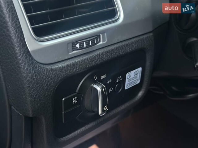 Серый Фольксваген Туарег, объемом двигателя 2.97 л и пробегом 268 тыс. км за 19700 $, фото 11 на Automoto.ua