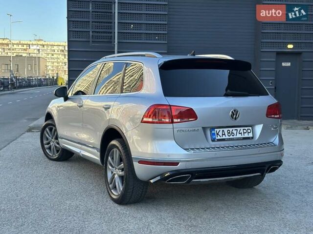 Серый Фольксваген Туарег, объемом двигателя 3 л и пробегом 193 тыс. км за 23450 $, фото 21 на Automoto.ua