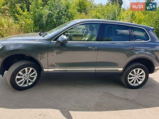 Серый Фольксваген Туарег, объемом двигателя 2.97 л и пробегом 178 тыс. км за 24200 $, фото 8 на Automoto.ua